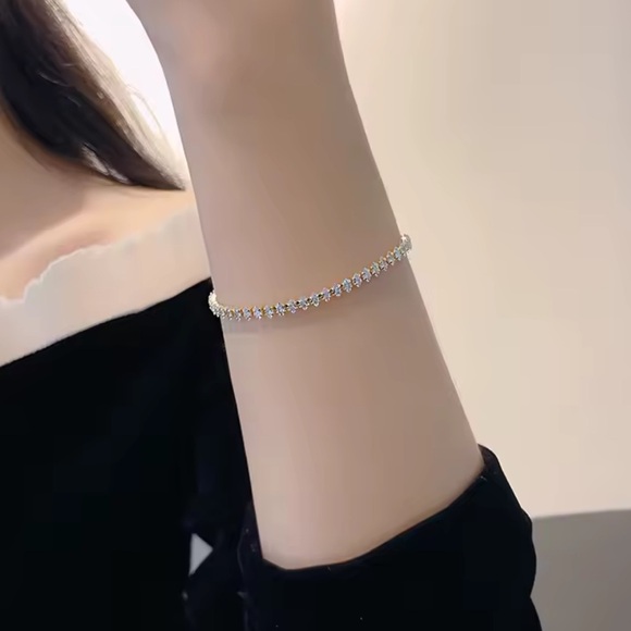 Tennis Luxury Zirconia Gold Bracelet - Picture 5 of 14